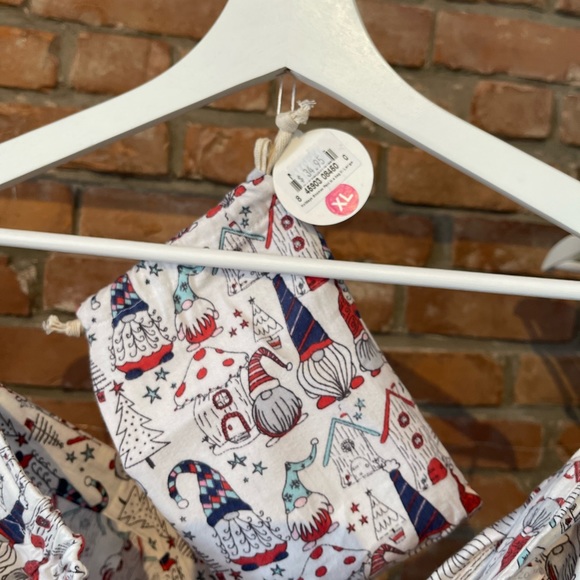 Super Cute Christmas pj Bottoms - Picture 4 of 4